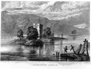 William_Miller después de G F Sargent. Castillo de Lochleven. 1832. Publicado en The Castles, Palaces and Prisons of Mary of Scotland. Charles Mackie. London. Disfrazada de lavandera, María I consigue escapar del castillo de Loch Leven el 2 de mayo de 1568, y logra reunir a su paso un pequeño ejército de leales, con la idea de recuperar el trono que le han arrebatado a la fuerza. Pero su aventura militar fracasa estrepitosamente en la batalla de Langside once días después.