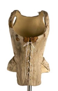 Cotilla de seda. Hacia 1750. Museo del traje. Madrid.