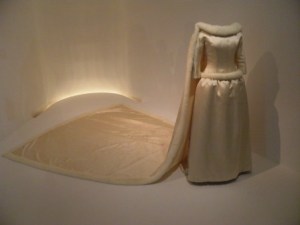 Vestido de Boda de la reina Fabiola. Cristóbal Balenciaga. 1960.Museo Balenciaga.