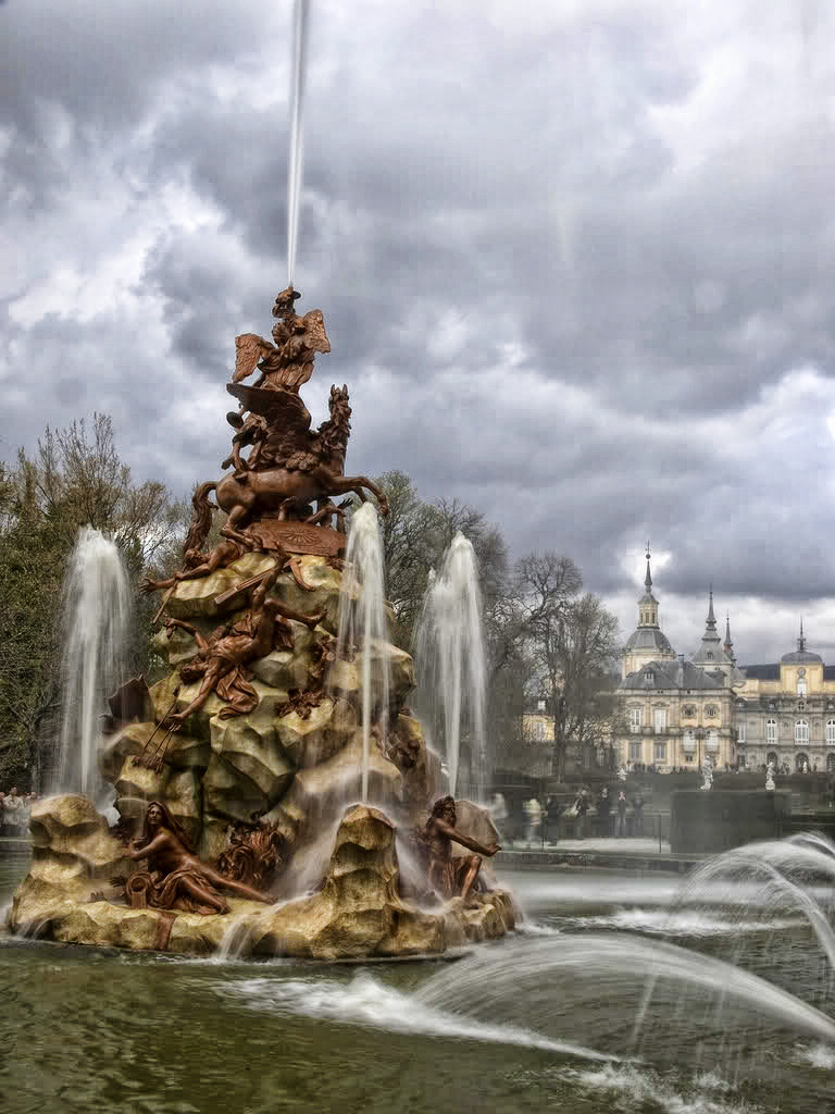 Teodoro Ardemans Palacio de la Granja. El palacio y los jardines de la Granja de San Ildefonso son el símbolo principal del reinado de Felipe V.