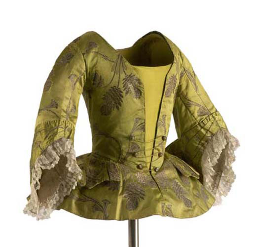 Casaca femnina. Siglo XVIII Museo del traje. Madrid.