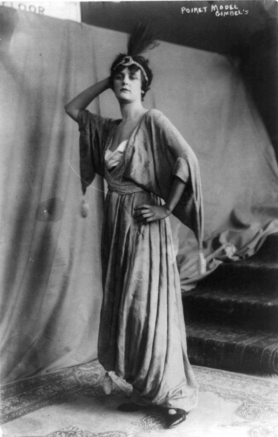 Modelo con un diseño de Paul Poiret. 1914.