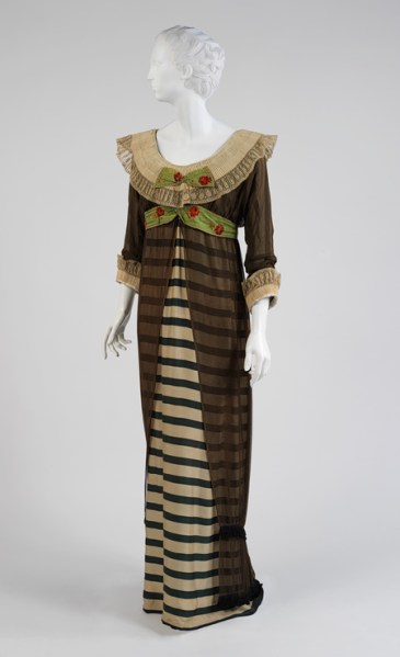 Traje de tarde. 1910.