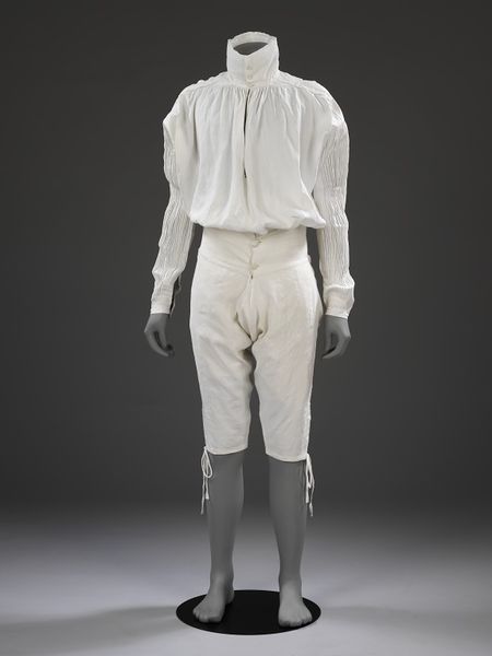 Camisa. Gran Bretaña. Hacia 1775-1800. Museo Victoria y Alberto. Londres.