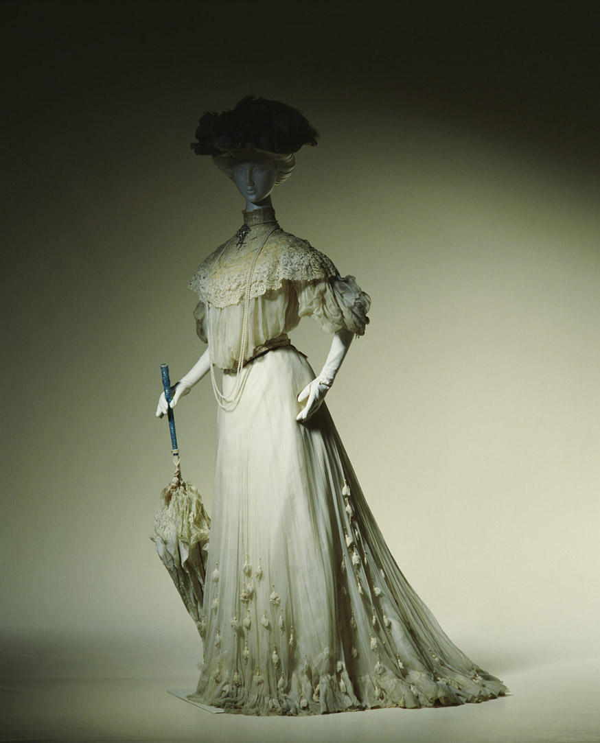 Vestido de día. Hacia 1903. Instituto de la indumentaria. Kyoto.