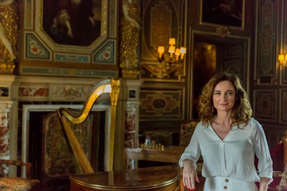 En el salón principal.