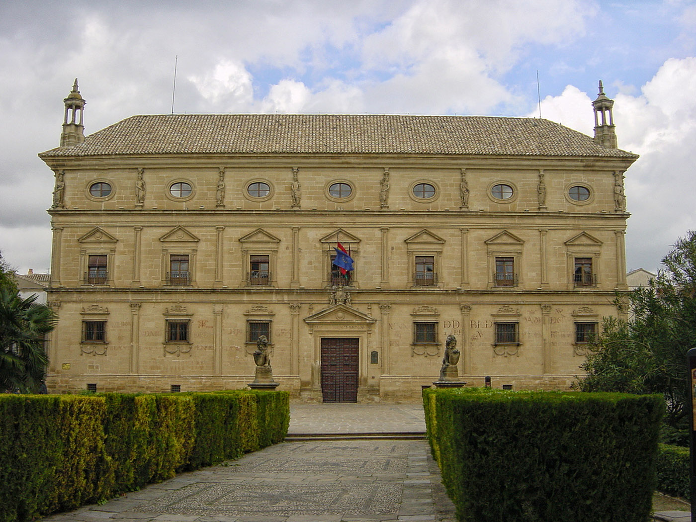 Palacio de las Cadenas.