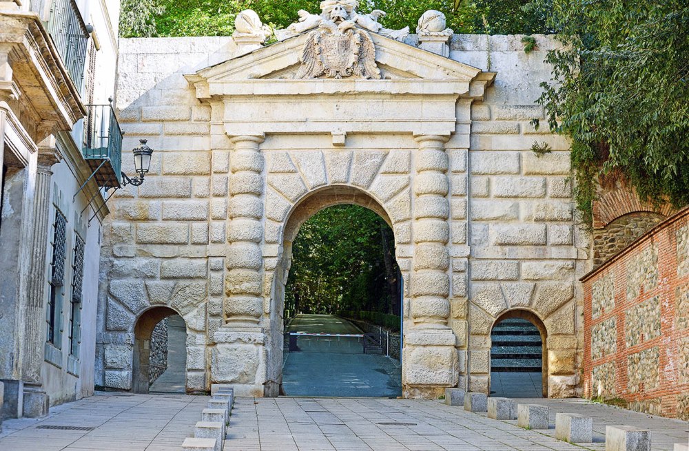 Puerta de las Granadas.