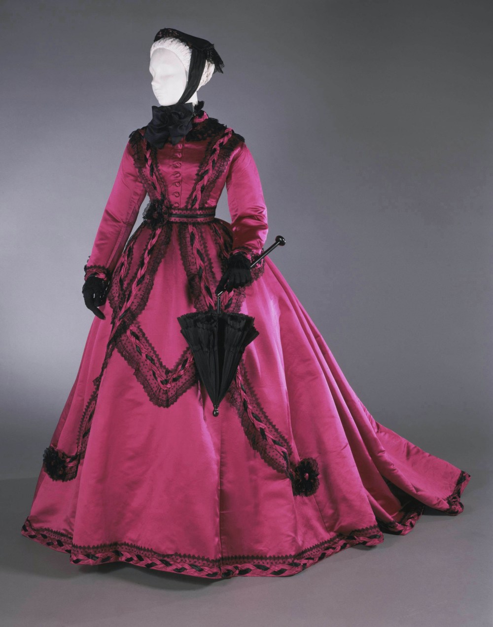Vestido de mujer: blusa, falda y cinturón. 1866-1868. Philadelphia Museum of Art.