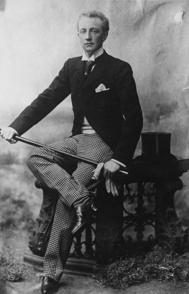 El noble francés Conde Paul Ernest Boniface de Castellane (1867-1932), conocido como Boni de Castellane, alrededor de 1890. Fue el primer marido de la heredera y socialité estadounidense Anna Gould.